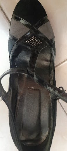 Scarpe con tacco del brand "Confort" in vera pelle