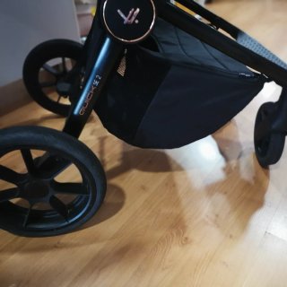 Carro Muuvo Negro