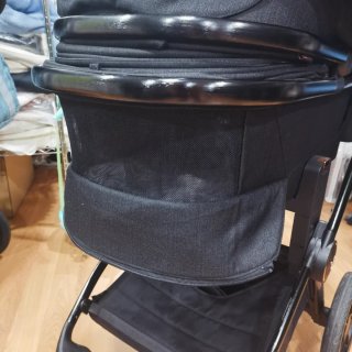 Carro Muuvo Negro