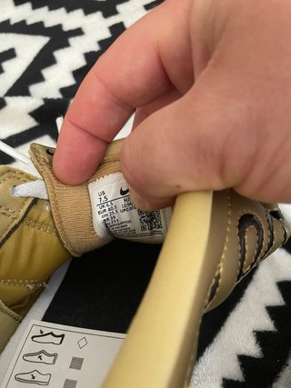 Nike Total 90 SP Oro Metálico