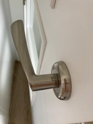 Puerta de paso abatible vidriera de 1 hoja.