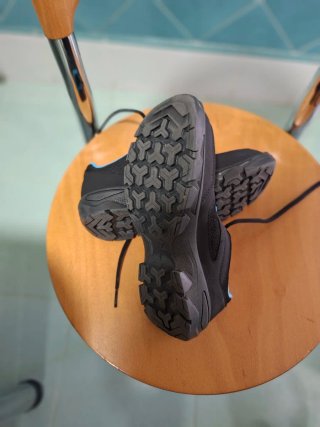 Zapatillas Quechua niña negras y azules