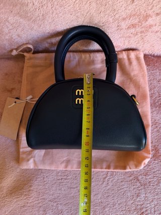 Borsa Miu Miu Nero e Oro Elegante
