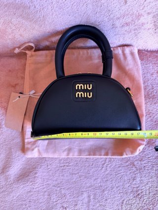 Borsa Miu Miu Nero e Oro Elegante