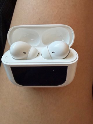 Auriculares Inalámbricos Blancos y Negros