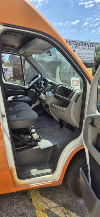 Furgoneta Peugeot Boxer Naranja