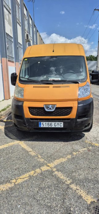 Furgoneta Peugeot Boxer Naranja