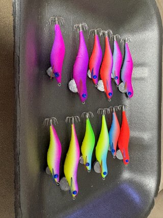 Señuelos de pesca EGI artesanales