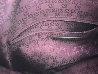 Bolso Salvador Bachiller cuero negro con rayas
