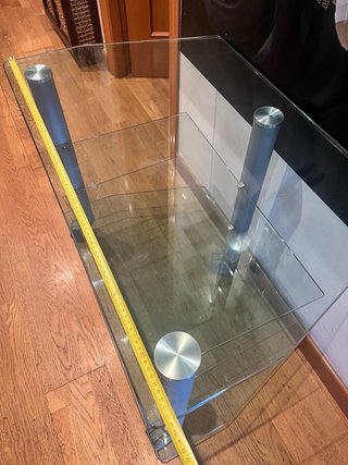 Mueble TV esquinas cristal y metal 89x55x70cm