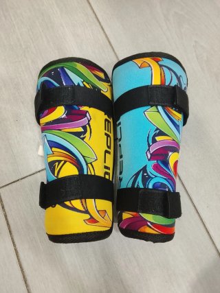 Equipo de hockey: patines, guantes y más...