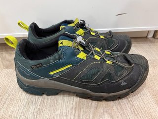 Zapatos de montaña Talla 36.