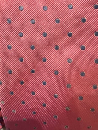 Corbata rosa con topitos