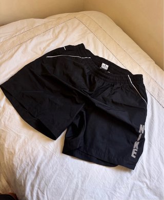 Pantalón corto Nike negro
