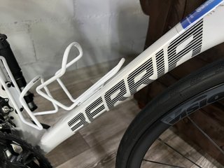 BERRIA BELADOR CARBON 105 G5101