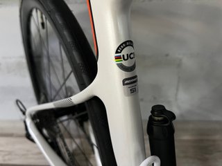 BERRIA BELADOR CARBON 105 G5101