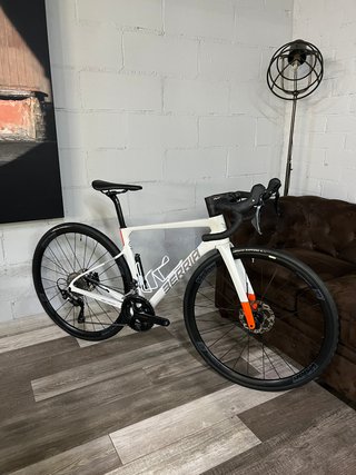BERRIA BELADOR CARBON 105 G5101