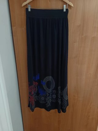 Falda Larga Desigual Estampada Talla M