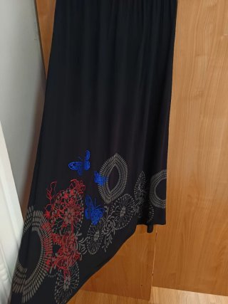 Falda Larga Desigual Estampada Talla M