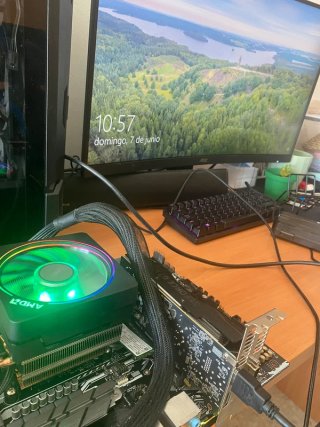 Ryzen 7 3700x + placa base x370 pro +16gb ram ddr4