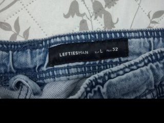 Pantalón vaquero azul corto jogger talla L