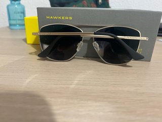 Gafas de sol Hawkers sin usar