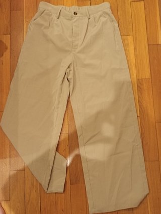 Pantalones anchos beige sin usar