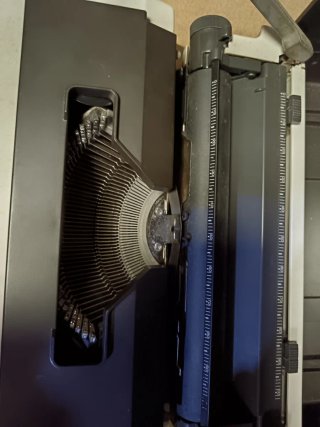 Máquina de escribir Olivetti Lettera 40