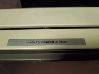 Máquina de escribir Olivetti Lettera 40