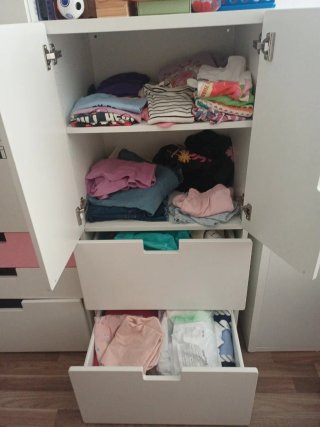 Armarios y baúl juguetes-Habitación Infantil Ikea