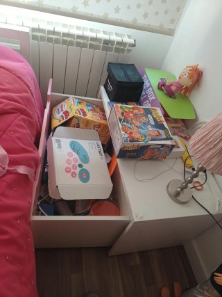 Armarios y baúl juguetes-Habitación Infantil Ikea
