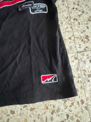Camiseta Mercier Negra y Roja