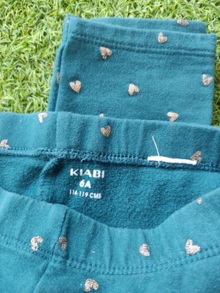 Leggings forrados con corazones