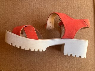 Sandalias Mustang Rojas Talla 38