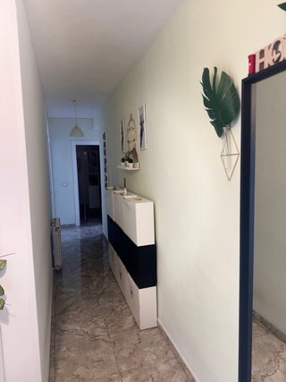 Se alquila habitacion.