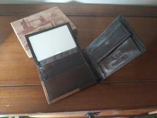 Cartera de piel para hombre