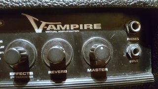 Amplificador Behringer Vampire LX210 Guitarra