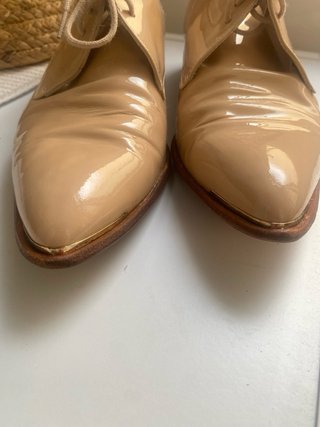 Zapatos uterque charol beige