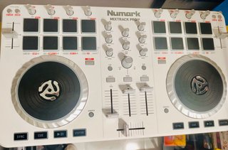 Numark Mixtrack Pro II DJ Controller Blanca