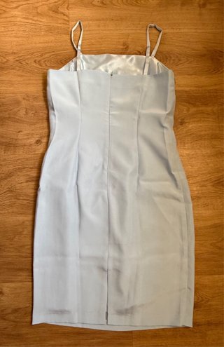 Vestido de tirantes azul cielo con chaqueta