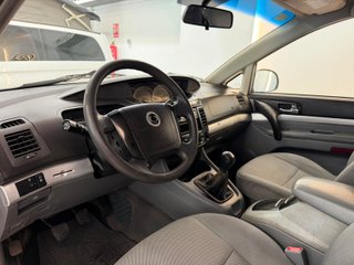 SsangYong Rodius 2012