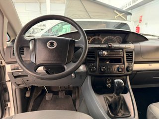 SsangYong Rodius 2012
