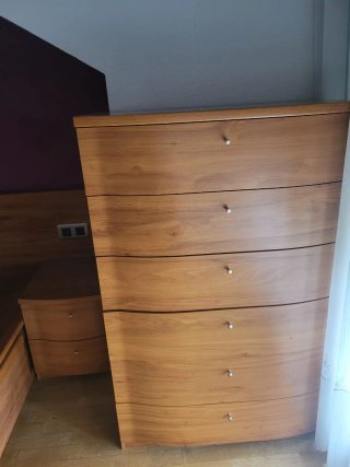 Habitación completa: Cama, mesitas, cabecero y sin