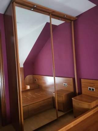 Habitación completa: Cama, mesitas, cabecero y sin