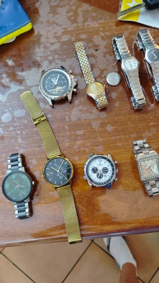 Lotto vari orologi uomo donna leggi descrizione
