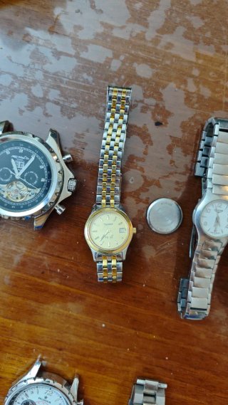 Lotto vari orologi uomo donna leggi descrizione