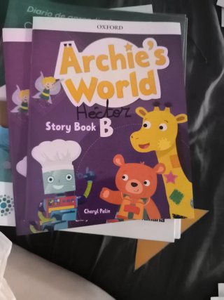 Libro inglés Archie's wold ISBN 978-0-19-490129-1
