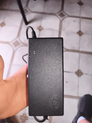 Cargador Patinete Eléctrico Negro