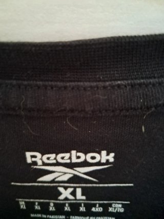 Camiseta Reebok Negra Logo Pequeño
