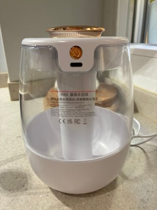 Humidificador casa oficina Blanco y Dorado